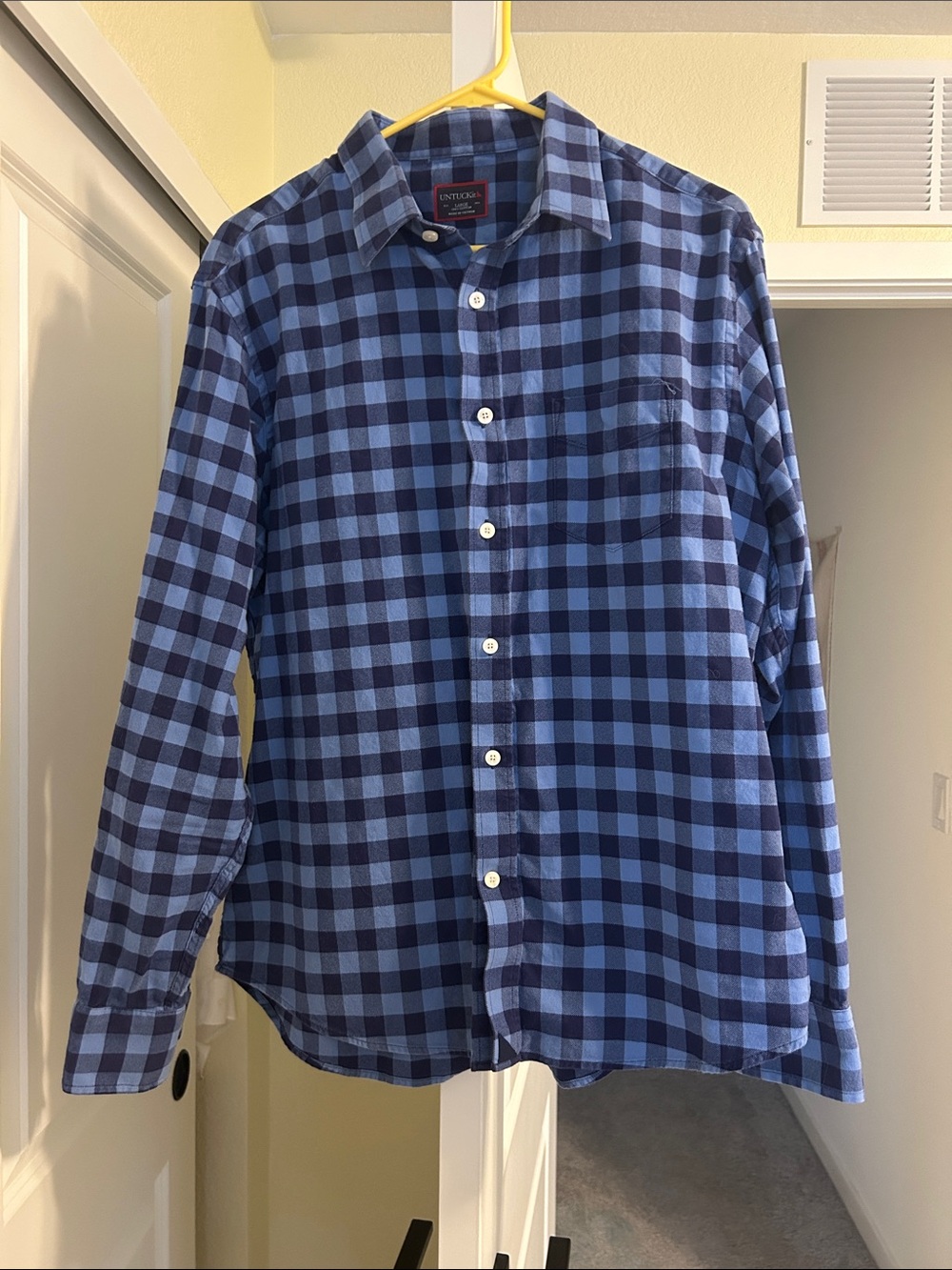 UNTUCKit Men's Navy and Light Blue Checked Button-Down Shirt